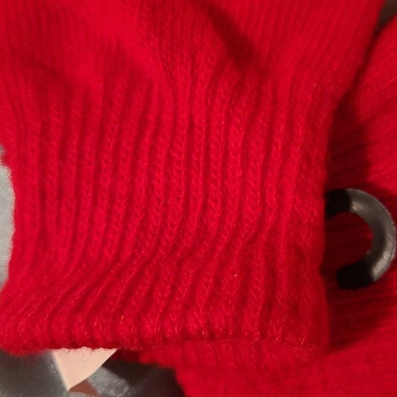 NWT Red Magic Acrylic Knit Solid Color Gloves - Picture 3 of 3